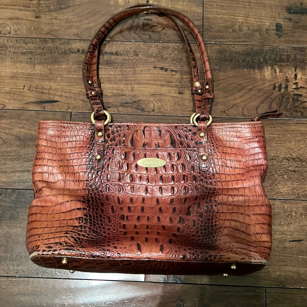 Brahmin Brown Leather Shoulder Bag.         Length 13 1/2” Height 10”.